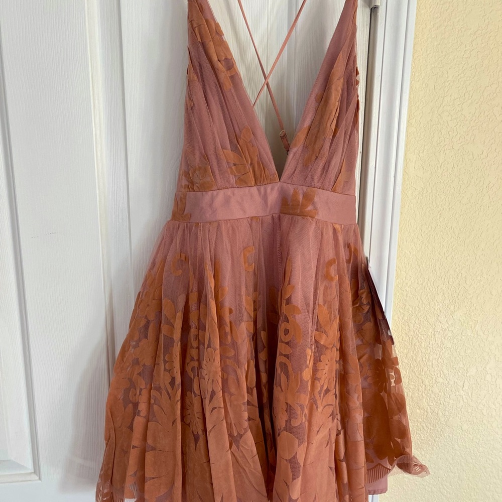 Luxxel mini dress perfect brand bee w/ tags large